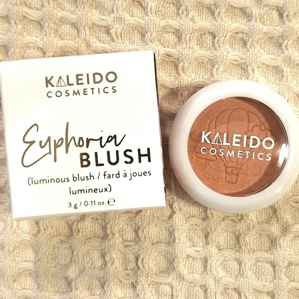 Kaleido Cosmetics Euphoria Blush in Felicity